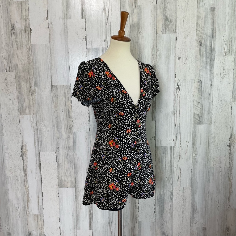 Forever 21 Floral Print Romper - Picture 5 of 12